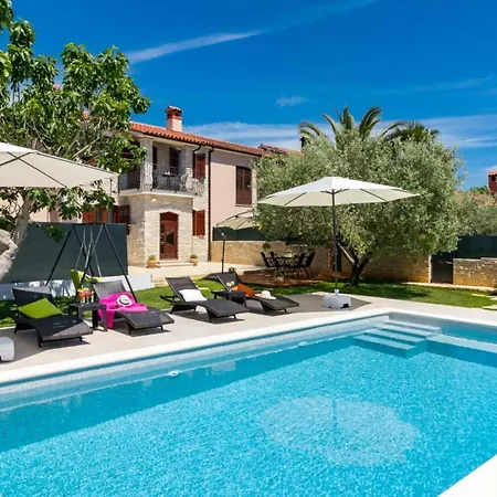 Villa Pietra - By Istrabook