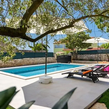 Pietra - By Istrabook Villa